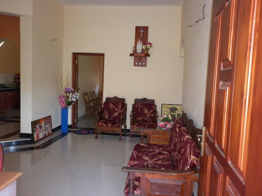 Seetha'S Hostel Negombo Luaran gambar