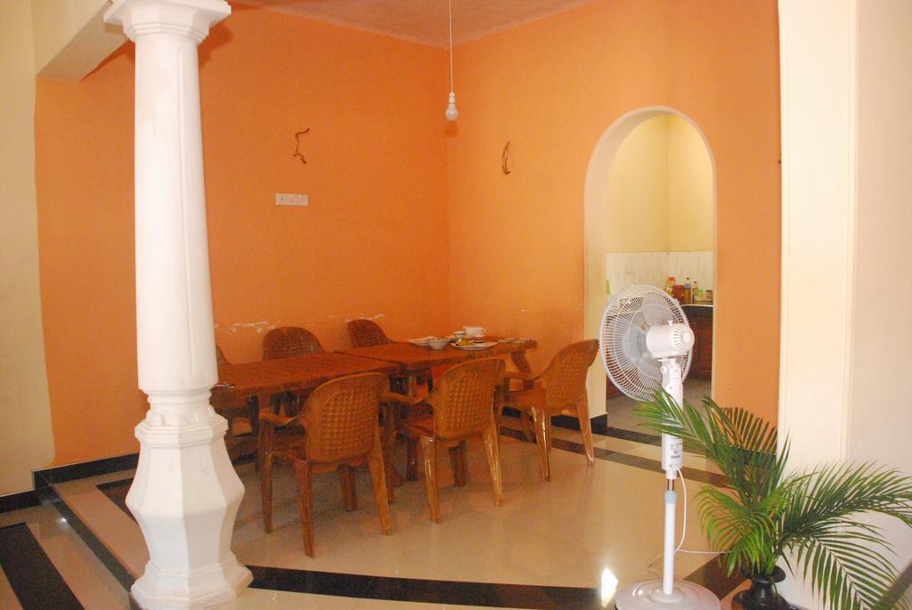 Seetha'S Hostel Negombo Luaran gambar