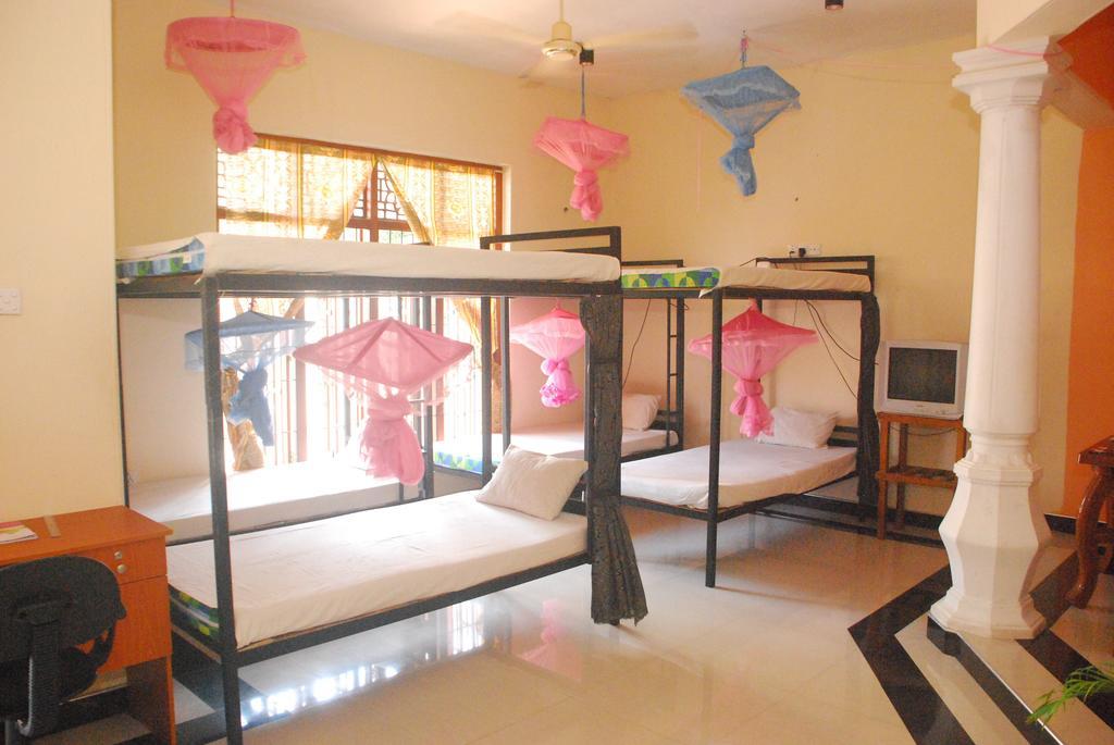 Seetha'S Hostel Negombo Luaran gambar